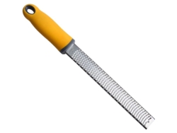 Rallador de queso y cítricos con cuchilla afilada de acero inoxidable y mango ergonómico.