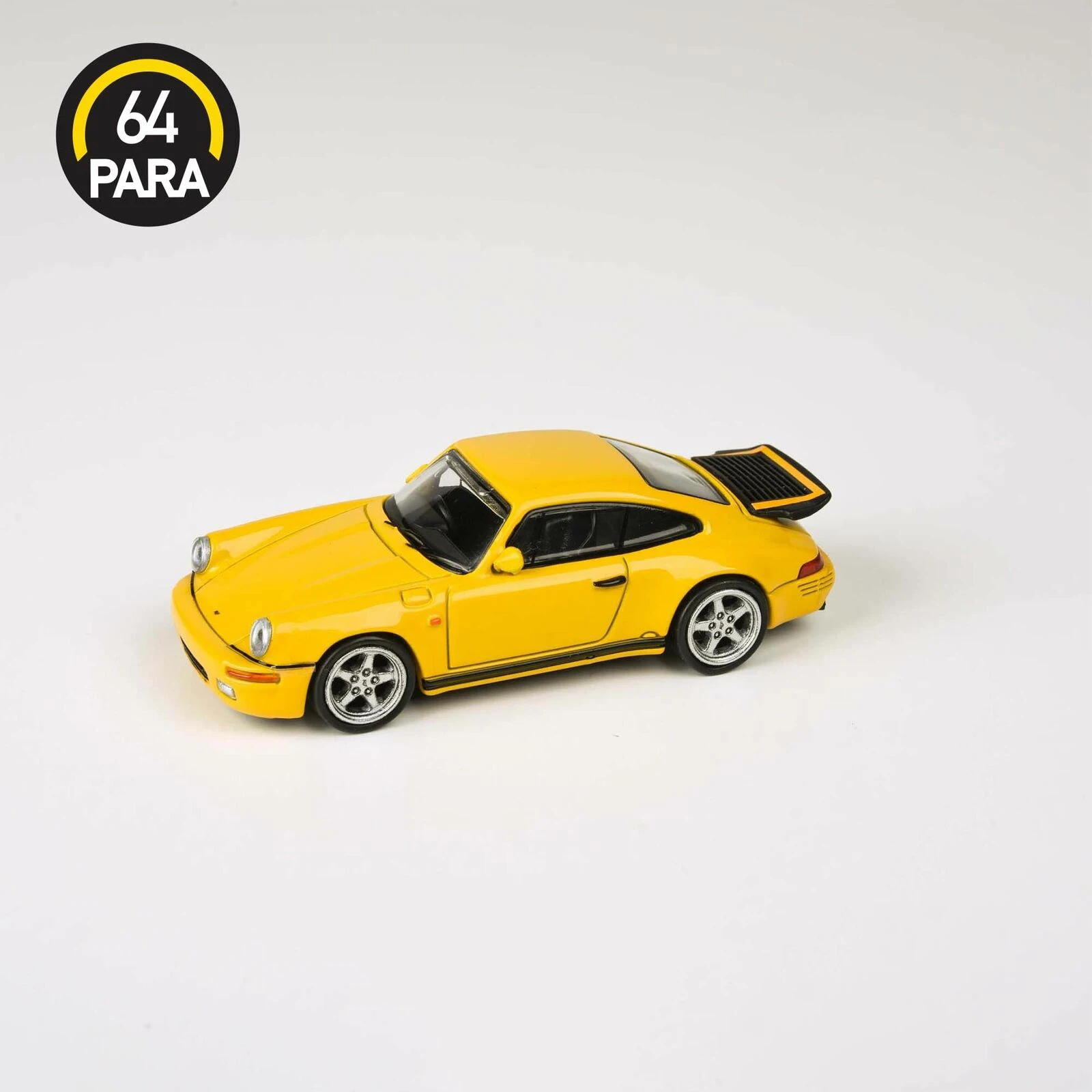 (amarillo) Modelo De Coche De Aleación A Escala 1:64 Y Modelo De Coche De Juguete.