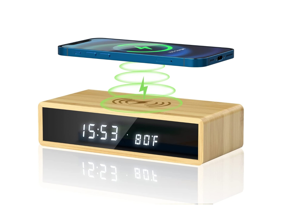 Reloj digital de madera con carga inalámbrica, despertador con tres alarmas, función de repetición, fecha y temperatura, 3 niveles de brillo, ideal para niños y dormitorio.