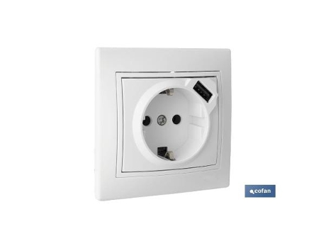 Base enchufe usb monobloc modelo pacific 2p+t con obturador 16a 250v 2.1a 5v