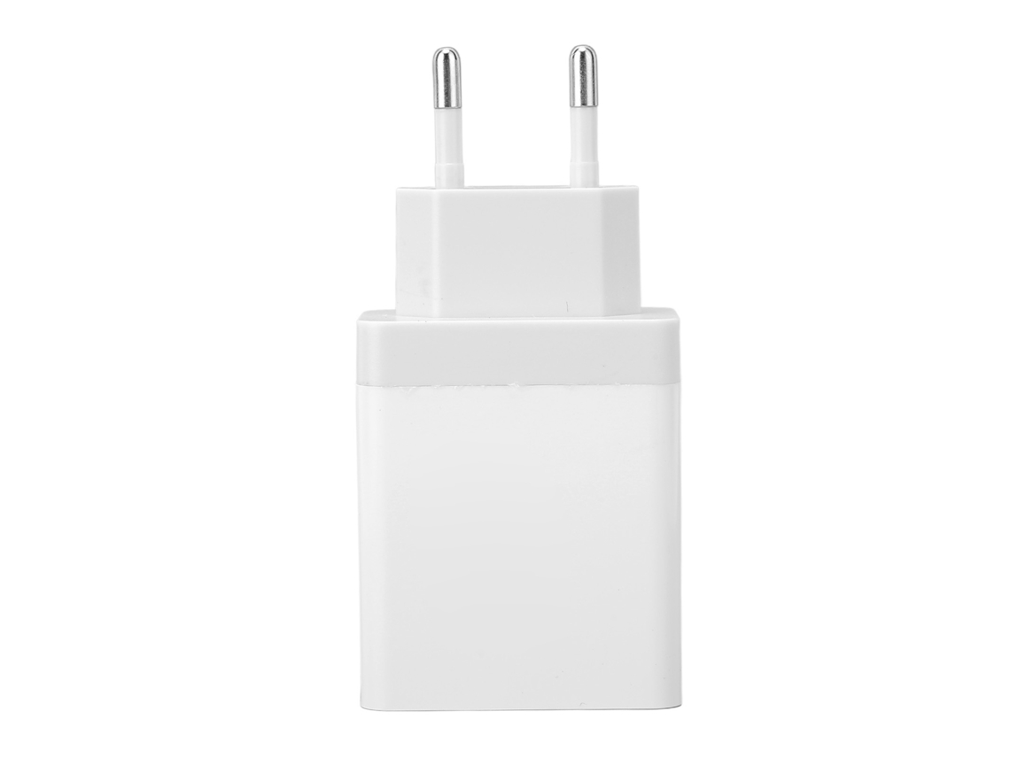 Cargador De Teléfonos Móviles (carga Rápida Qc3.0 Con Voltaje Amplio De 100-240v)