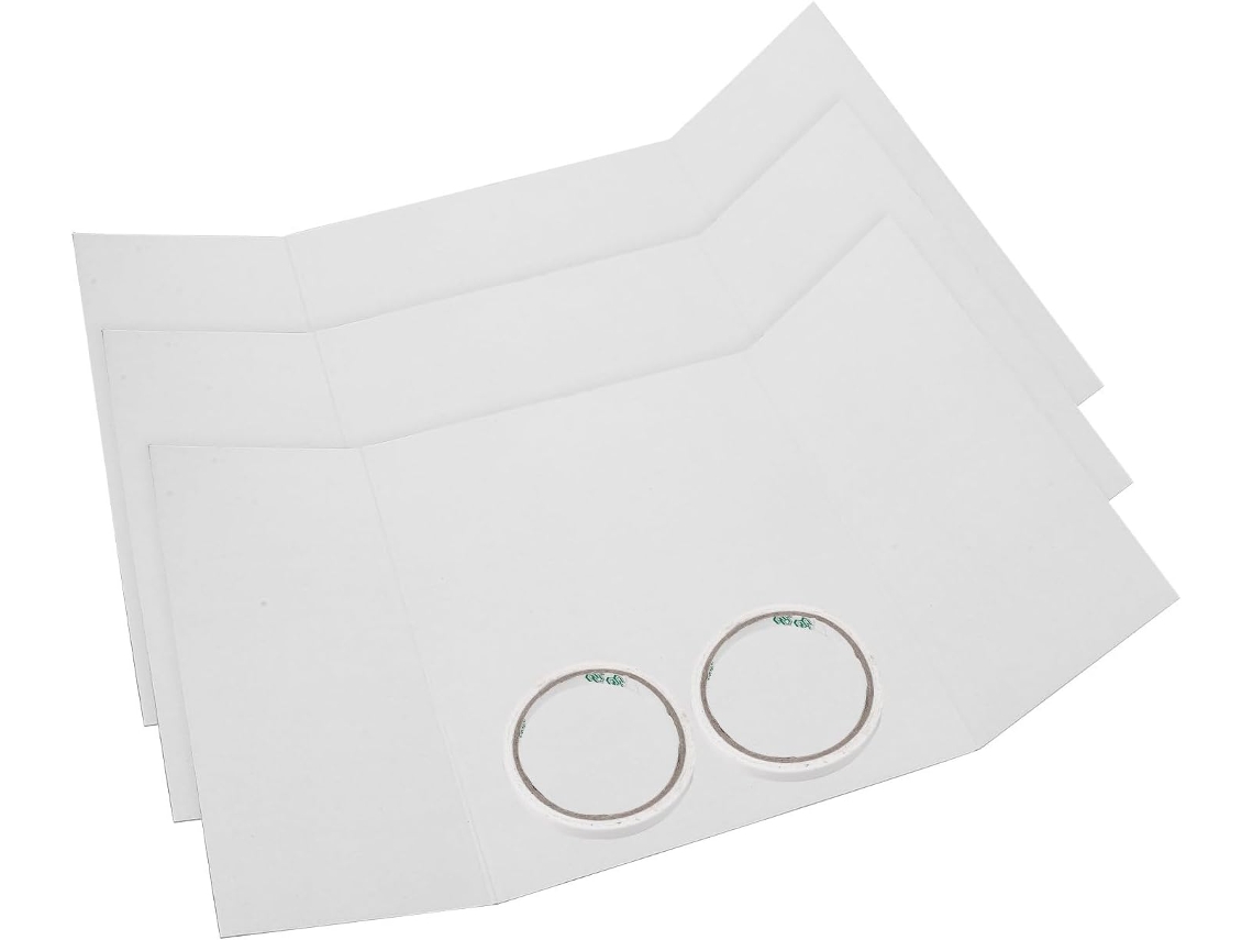 Tablero De Exhibición De Cartón Blanco De Tres Paneles Con Cinta Adhesiva De Doble Cara.