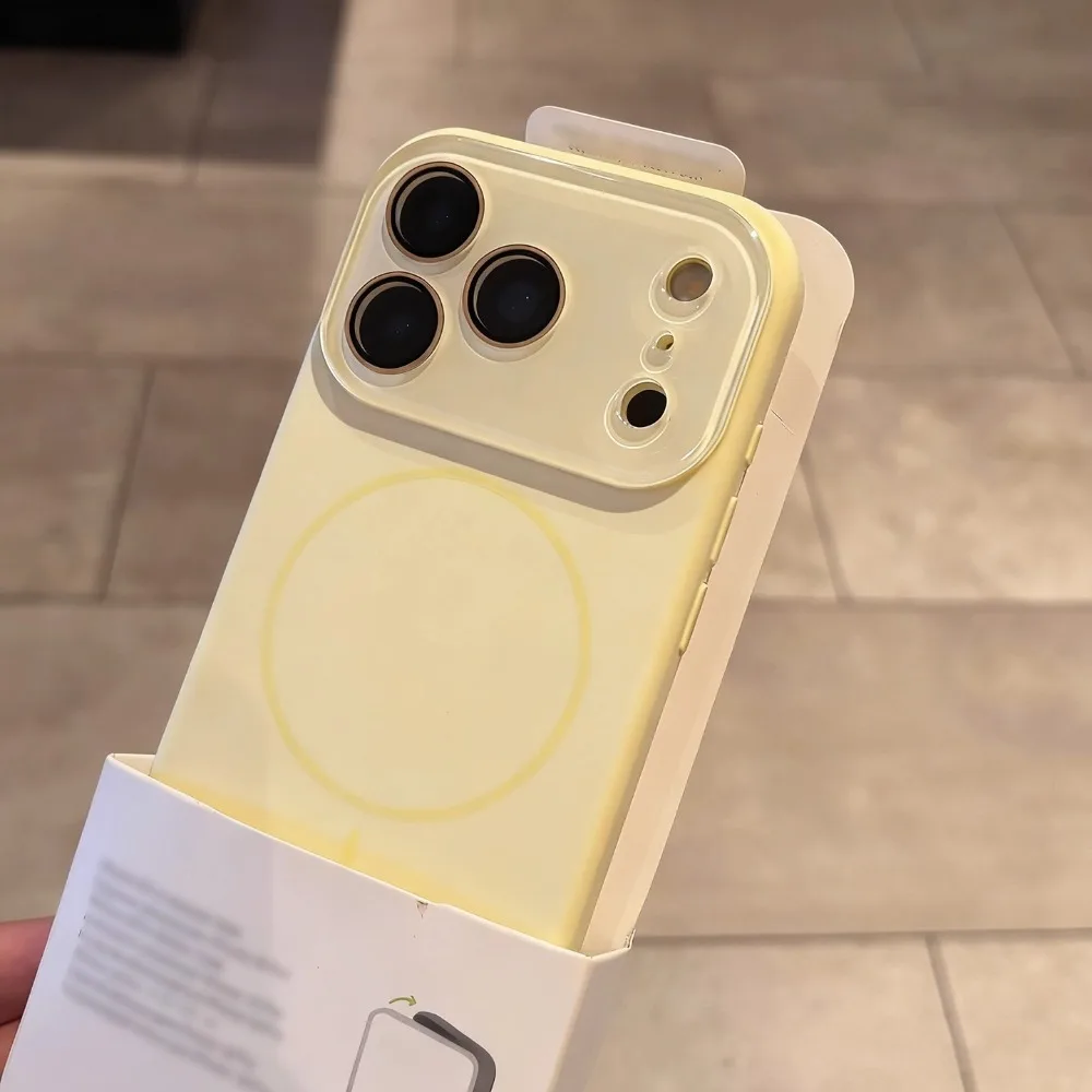 (amarillo Leche Iphone 17) Funda Magnética De Silicona Líquida Para Iphone Con Función Magsafe.