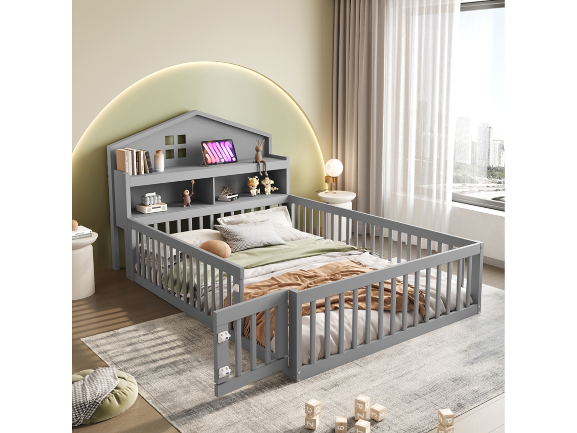 Cama Infantil De 140x200 Cm En Madera Maciza Con Diseño De Casita, Estantes, Espacio De Almacenamiento, Barandilla De Seguridad, Color Gris.