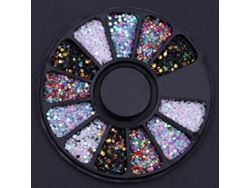 Accesorios para uñas decoradas con pedrería, cristales y apliques de pedrería.