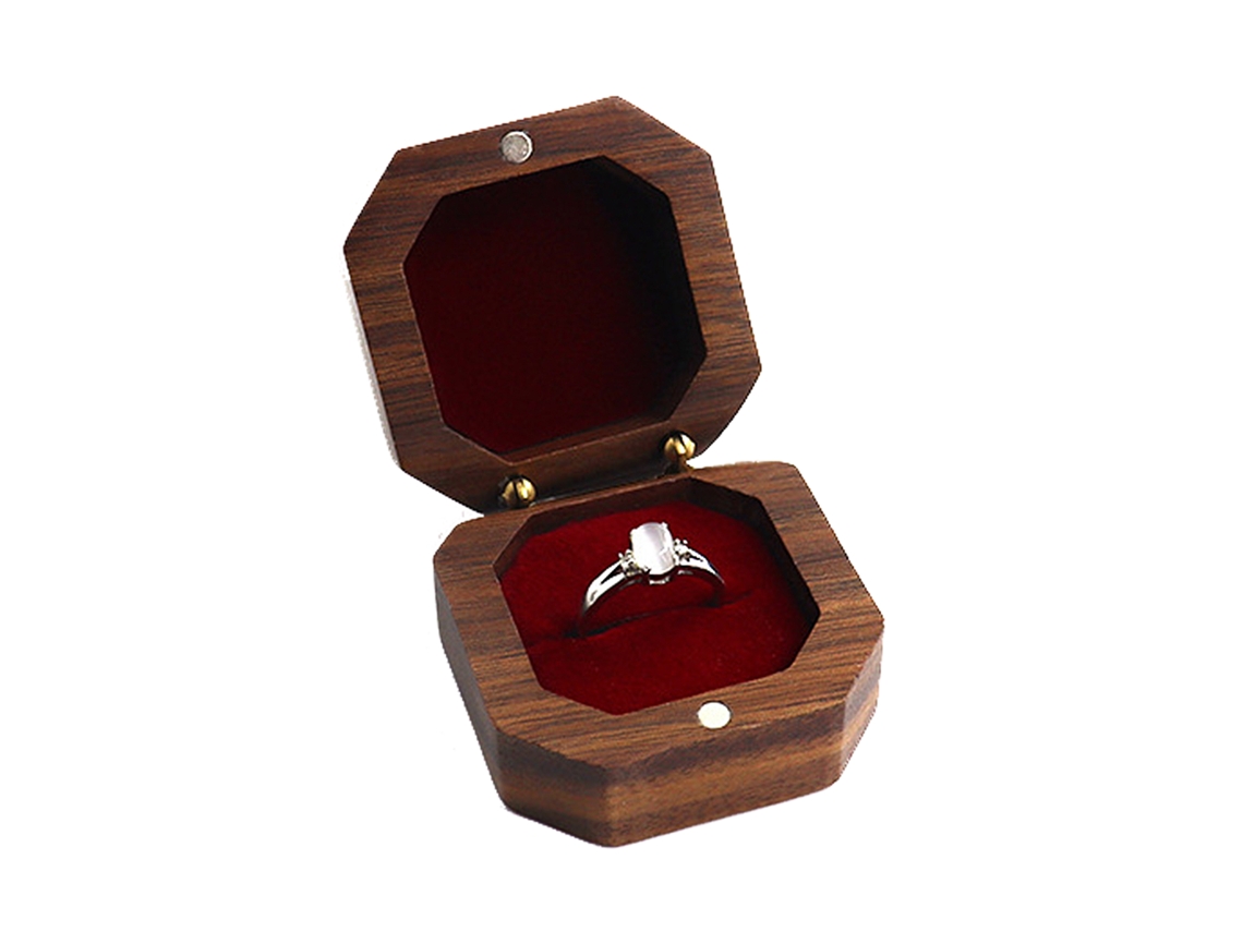 Joyero portátil de madera maciza con diseño ergonómico