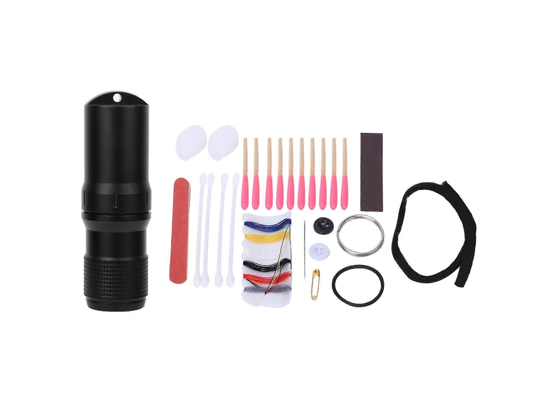 Estuche metálico portátil e impermeable con forma de cápsula para guardar cerillas y otros artículos de supervivencia al aire libre.
