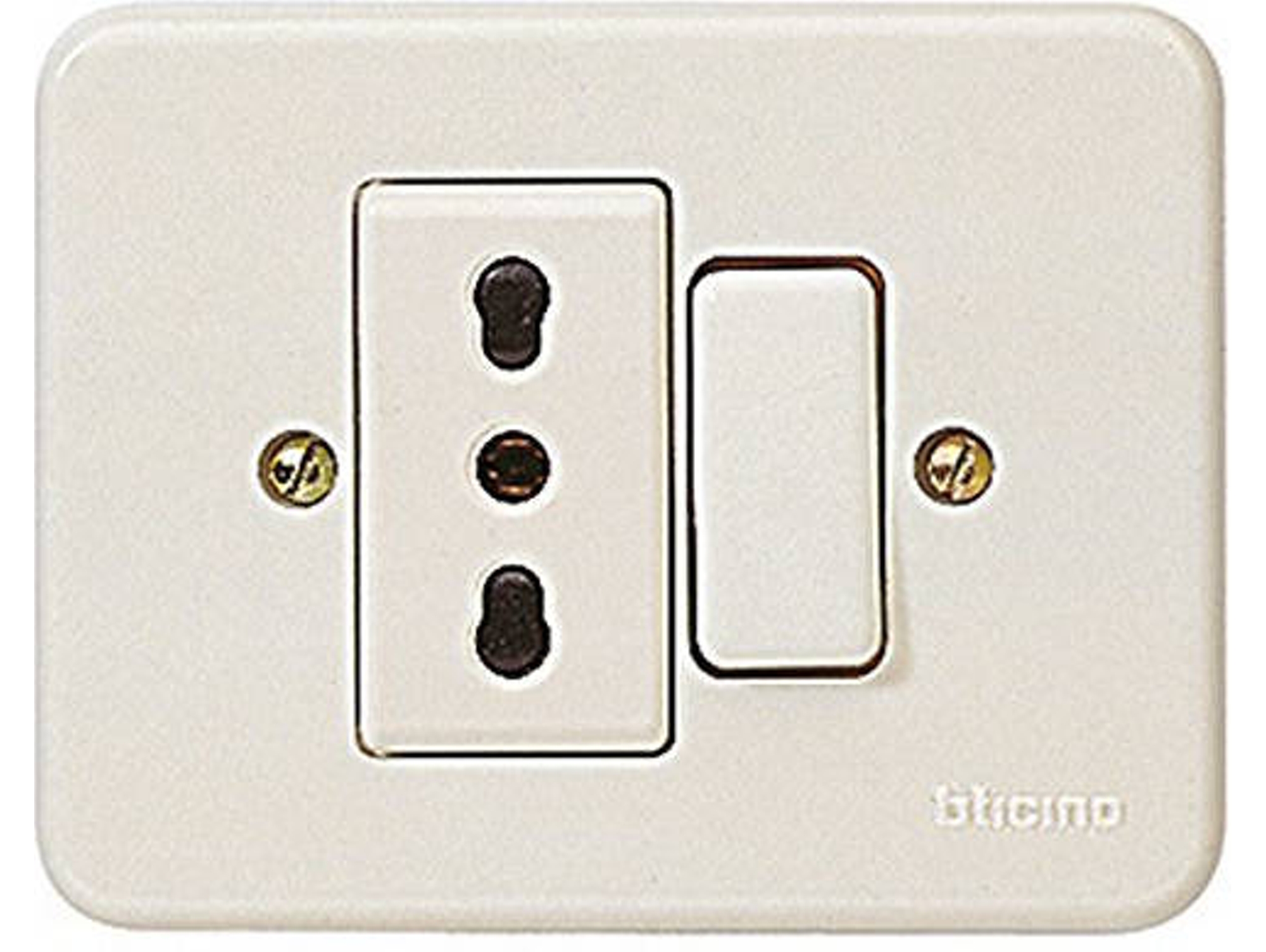 Enchufe CEE 7/3 BTICINO 1216N