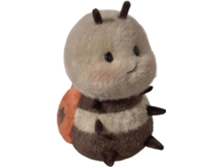 Peluche de expresión tímida para decorar el sofá de Gokoco.