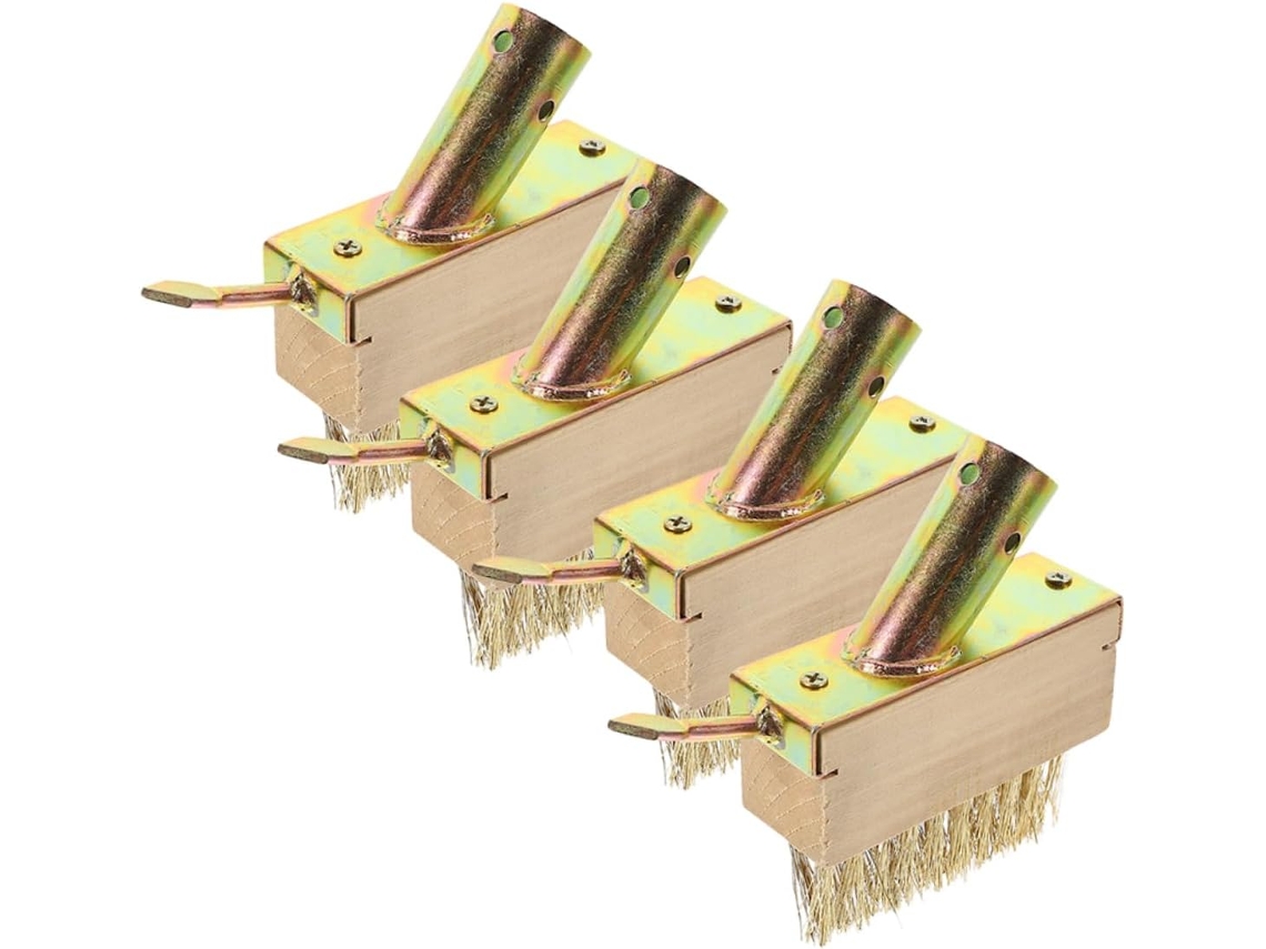 Juego de 4 cepillos Topbathy, de metal, para la limpieza de patios (S)