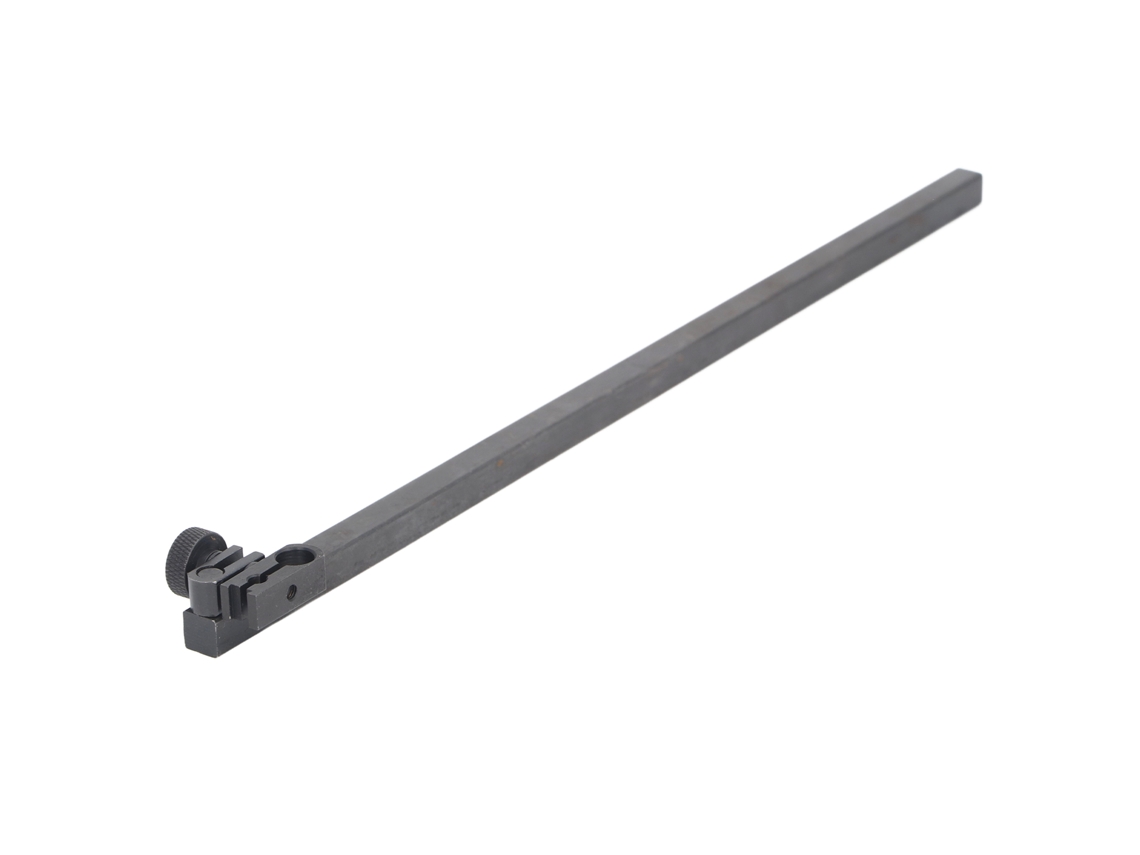 Soporte Rectangular Para Comparador De Cuadrante Con Viga De Extensión De 300 Mm, Aluminio Y Acero, Aberturas De 6 Mm Y 8 Mm Para Una Medición Precisa.