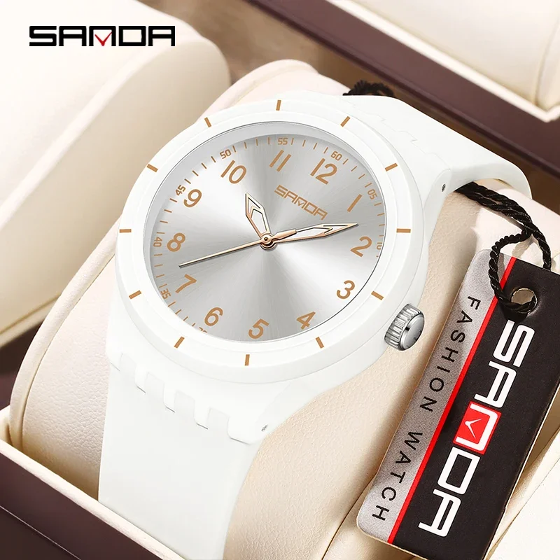 Reloj Deportivo Elegante Para Hombre (blanco Con Letras Doradas), Diseño Sencillo, Resistente Al Agua Hasta 50 Metros, Luminoso.