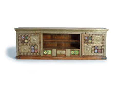 Mueble televisor hecho a mano con detalles de azulejos. Marrón.GINER Y COLOMER 60x40x180