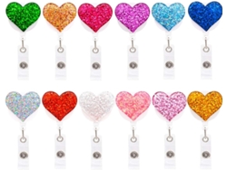 KOFIHETY Porta credencial retráctil glamuroso, porta credencial con corazón brillante y clip para tarjeta de identificación para mujer, porta credencial con co