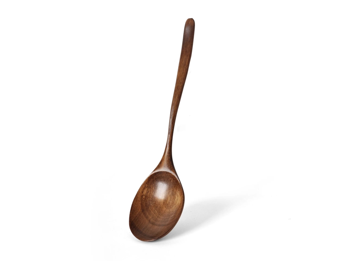 Cucharón grande para sopa con mango largo, fabricado en madera por Phoebe Zhennan. El mango es resistente, duradero y fácil de limpiar. Mdug
