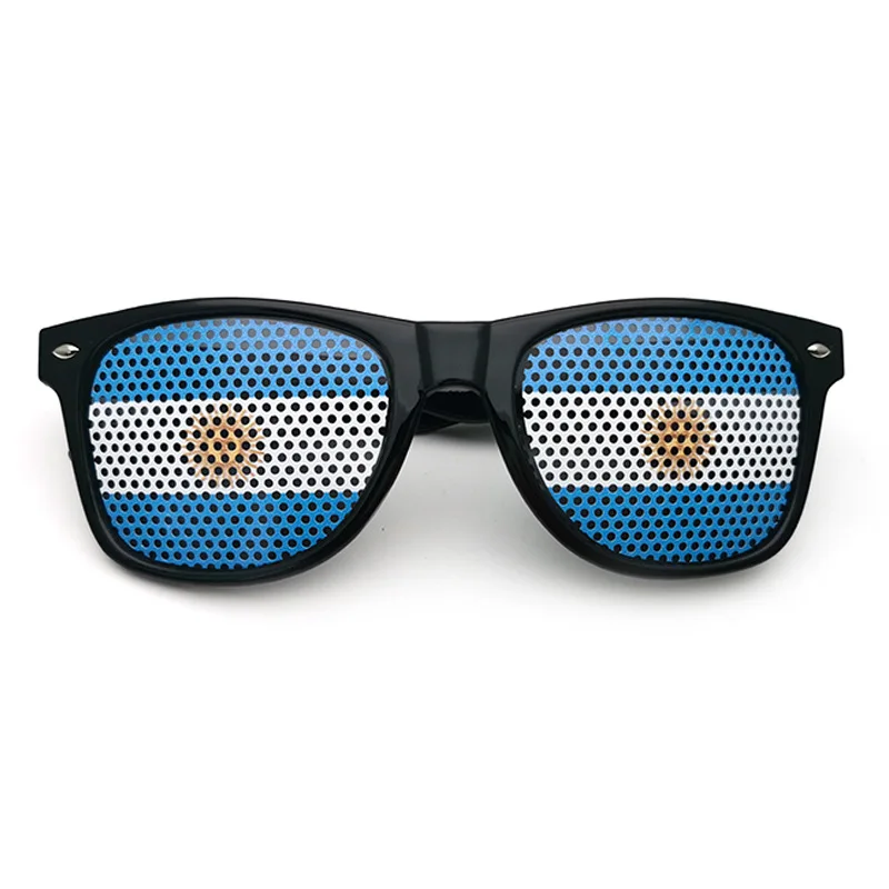 Gafas de sol unisex con montura negra y decoración de bandera. MDUG