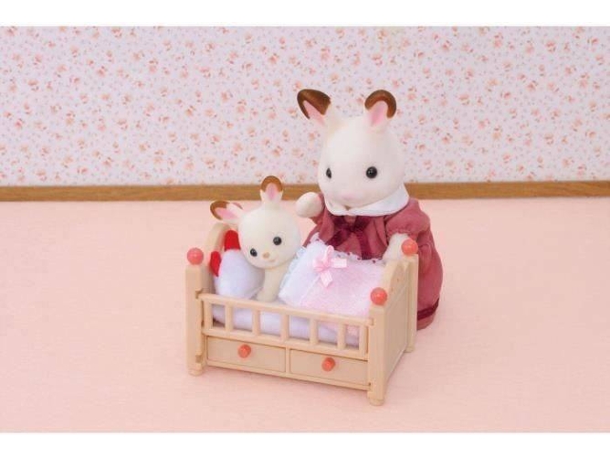 Muñeco SYLVANIAN FAMILIES Cama de bebé