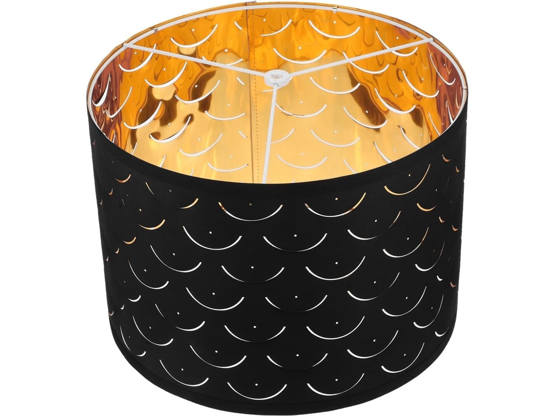 Lámpara de mesa de tela negra y hierro, diseñada para su instalación.