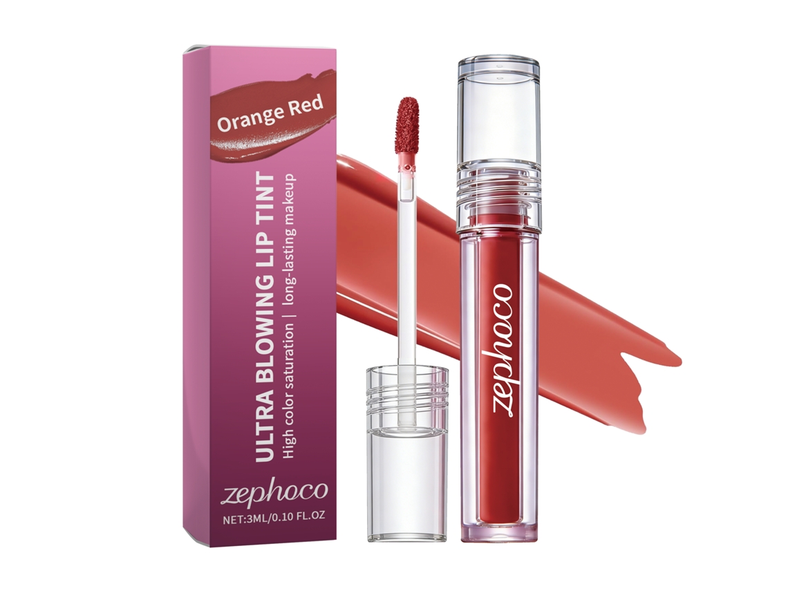 Brillo de labios rojo anaranjado, maquillaje ligero y uniforme