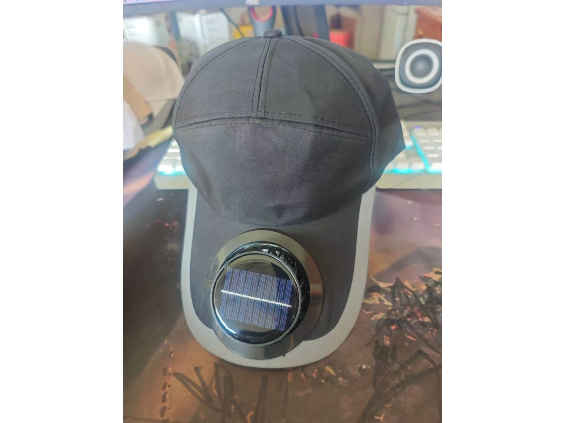 Sombrero Negro Con Energía Solar Y Ventilador.