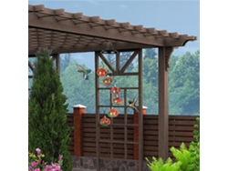 Comederos para colibríes con campanillas de viento para el jardín.