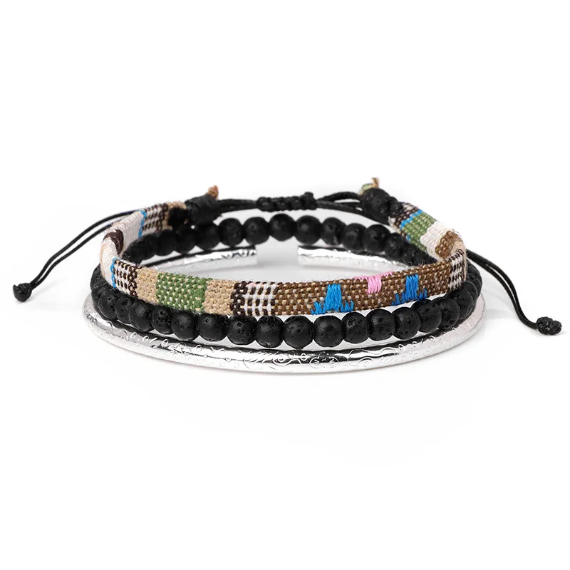 Pulsera Tejida A Mano Con Una Combinación De Piedras Volcánicas De Lava Coloridas.