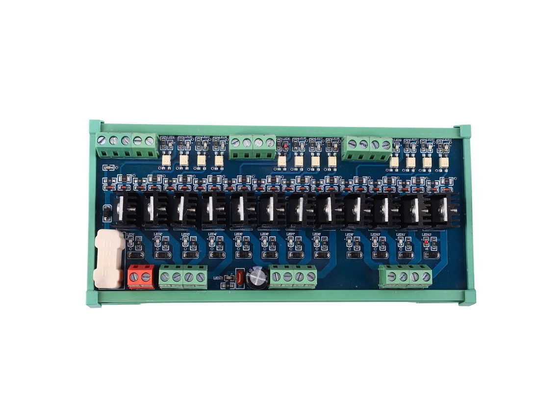 Placa de potencia con salida de transistor, amplificador de CC, PLC de 12 canales