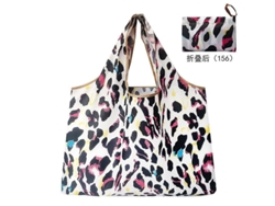 Bolsa de la compra plegable hecha de nailon reciclable, ecológica y respetuosa con la cultura local, ideal para mujeres. Con estampado floral y bolsillo para fruta y...
