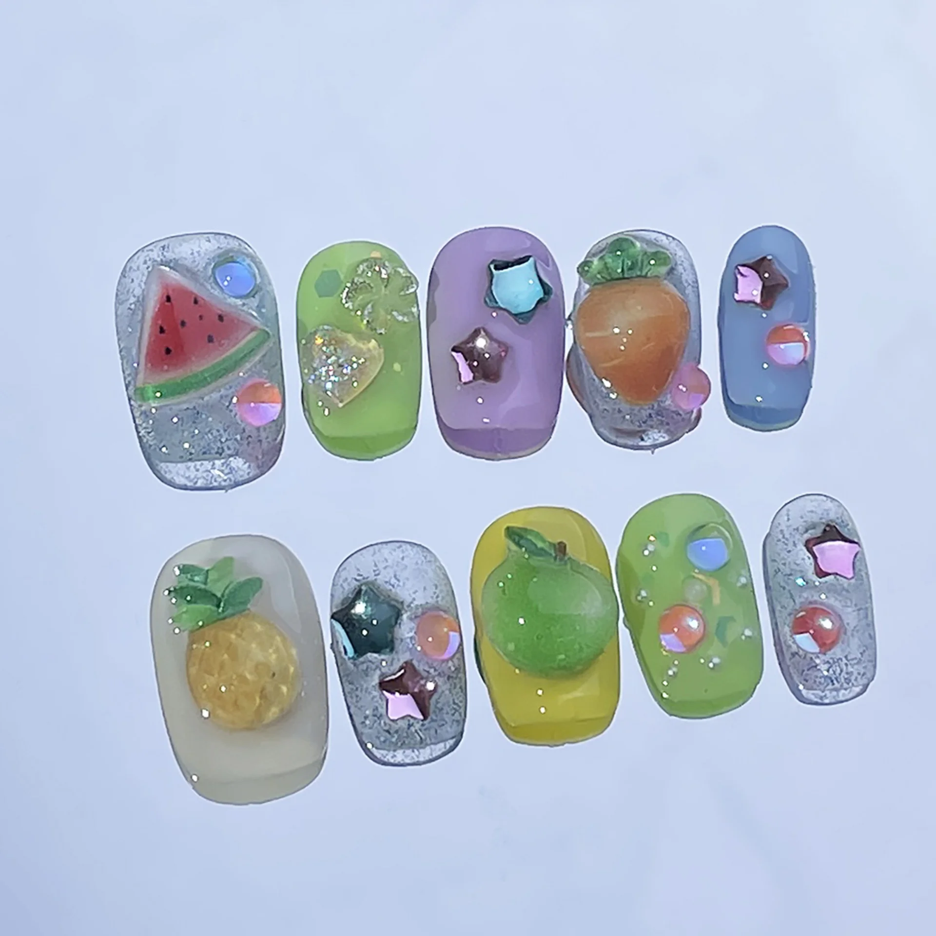 (149-m) Set De 10 Uñas Postizas Hechas A Mano Con Diseño Degradado De Acuarela.