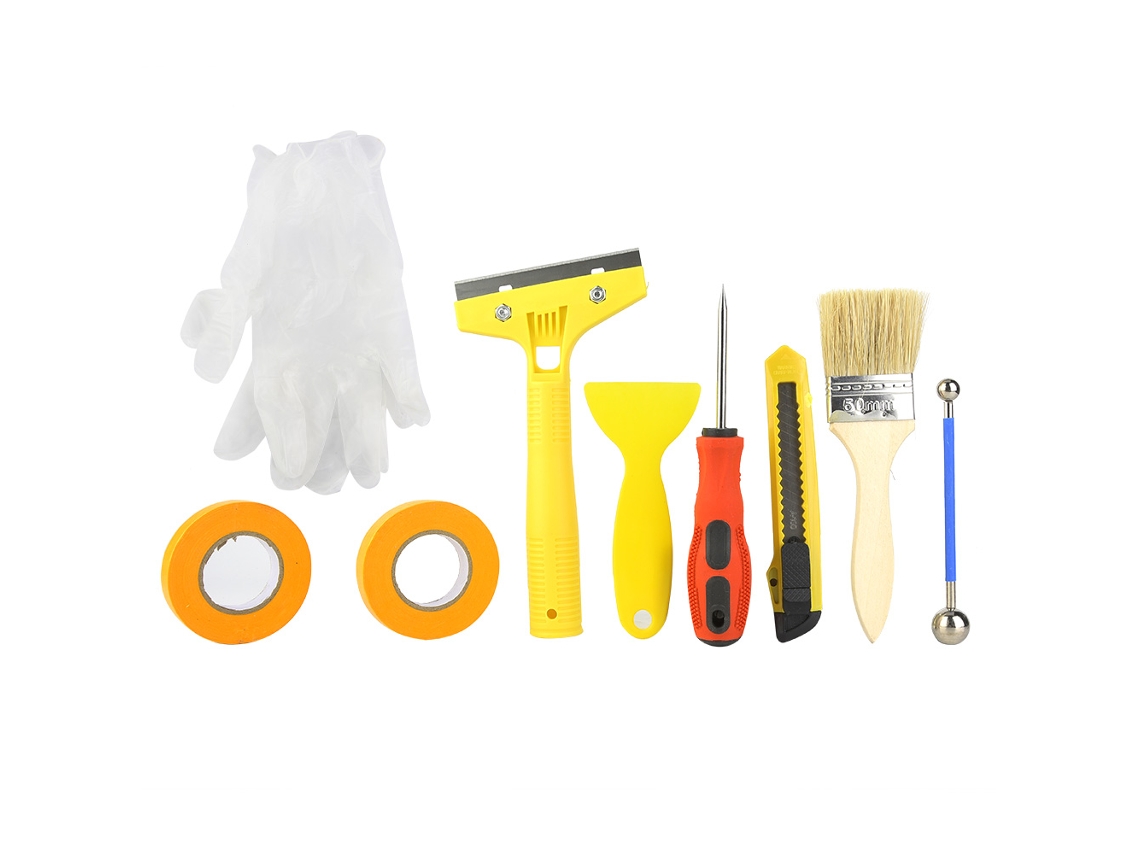 Kit completo con espátula, cuchillo X-Acto y pistola de calafateo.