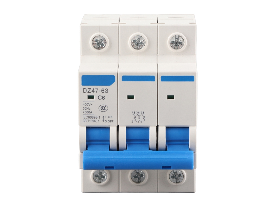 Disyuntor Miniatura Mcb Dz47-63 3p 400v 6a Con Protección Contra Sobrecargas Y Cortocircuitos.