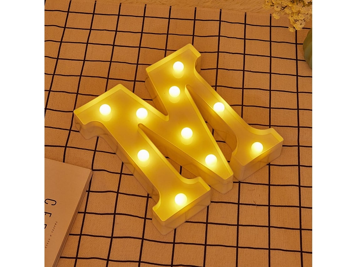 Letra LED M Iluminada con Luz Blanca Cálida, Altura 22cm, Funcionamiento a Pilas 2*AA