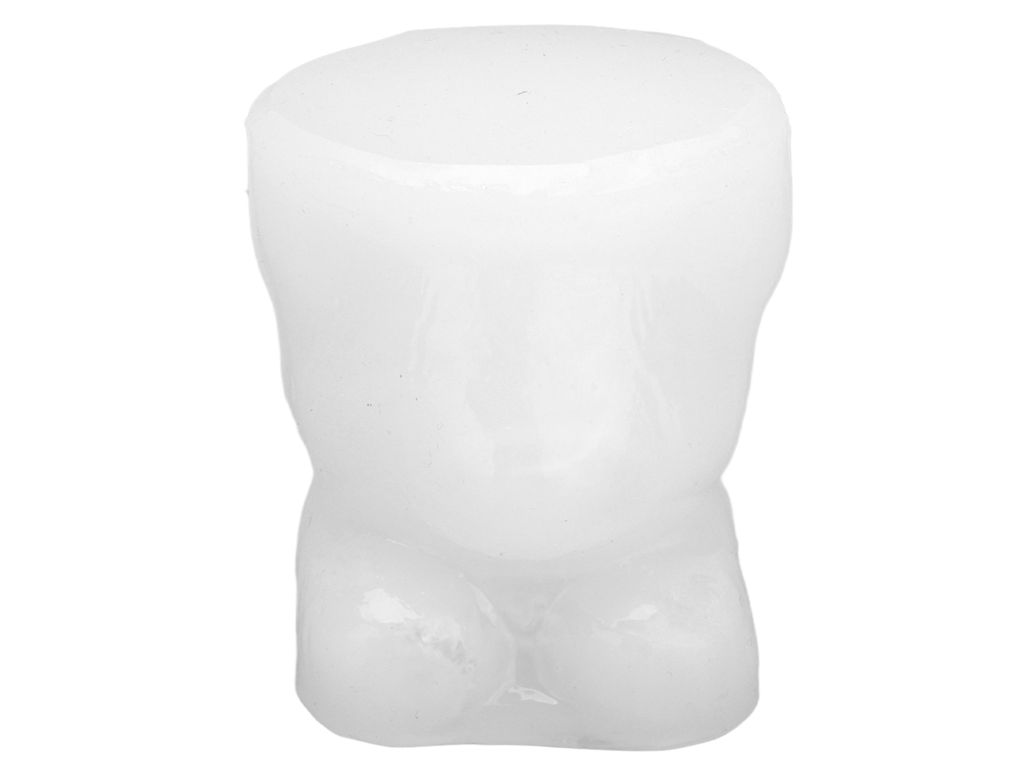 Molde de silicona flexible con forma de hueso para hacer helado casero de chocolate.