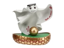 Adorno de mesa con la mascota de la Copa Mundial La'eeb 2022, 3D, 9 cm, con balón y campo dorados.