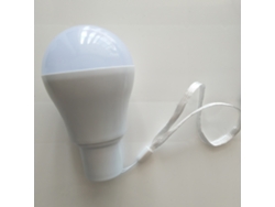 Farola solar LED de emergencia, modelo 2026, luz blanca con gancho, ahorro de energía solar.