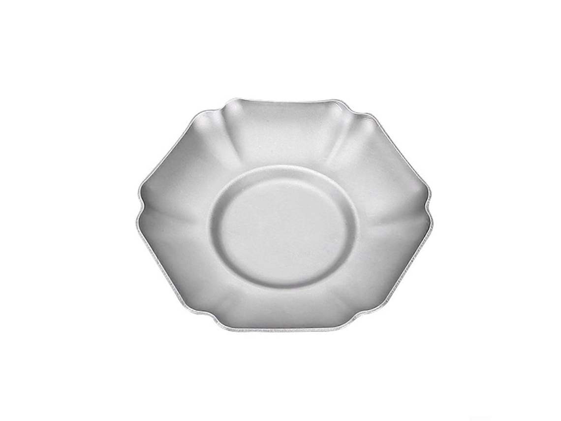 Plato y platillo de titanio para café, té y aperitivos. Elegante, versátil y resistente a la corrosión.