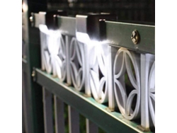 Lámparas solares exteriores 2026 para escaleras, terrazas, fosos y jardines, luces LED blancas impermeables.