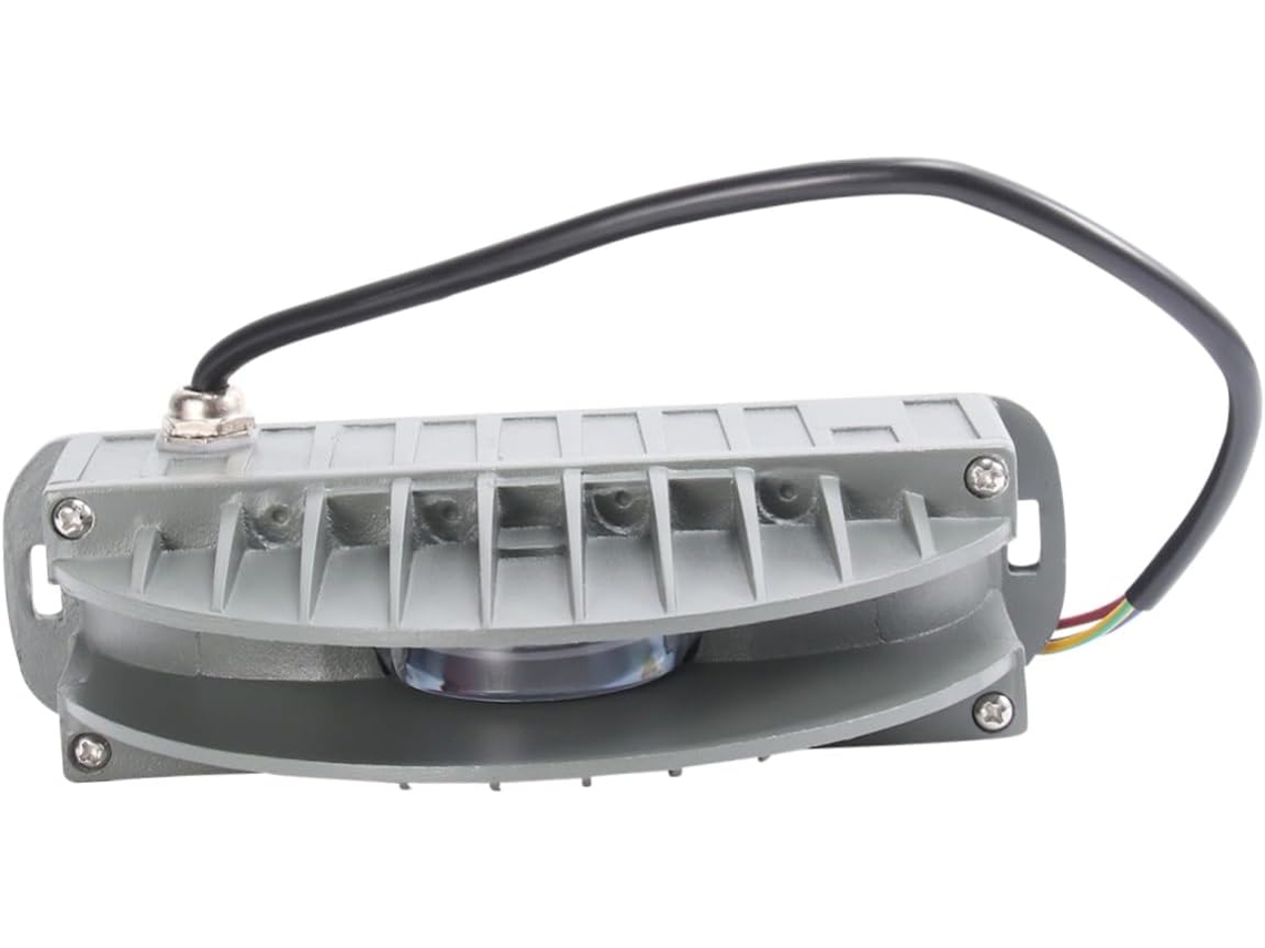 Proyector LED para iluminar ventanas y jardines exteriores, con un haz de luz amplio y sin sombras. SFUSHOS