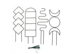 4 enrejados de metal para plantas trepadoras en macetas, con formas irregulares, para uso en interiores y exteriores.