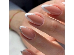 2026 24 Uñas postizas cortas blancas con punta francesa y borde de purpurina plateada, adhesivo removible
