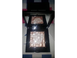 Labial Líquido BOBBI BROWN Highlighting Powder Glow