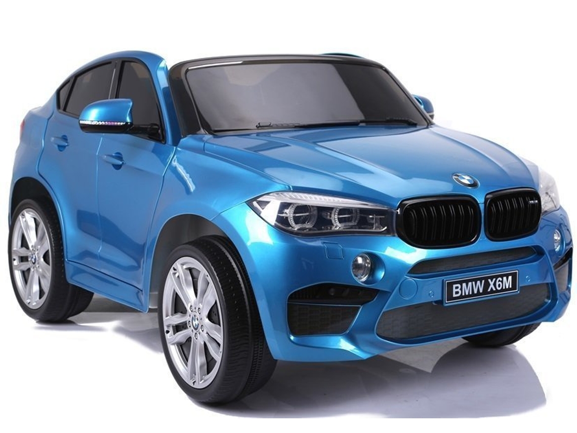 Nuevo BMW X6M, coche eléctrico de pasajeros con pintura azul B.active