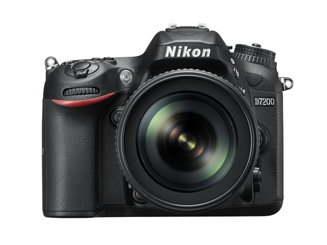 Kit Cámara Réflex NIKON D7200+18/105G VR (24.2 MP - ISO: 100 a 25600 - Sensor: DX)