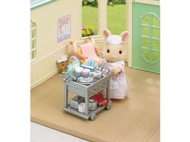Muñeco SYLVANIAN FAMILIES Enfermera