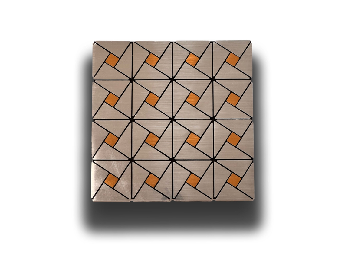 Azulejos autoadhesivos acústicos y aislantes 3D para mascotas de 30 x 30 cm (grosor de 4 mm) Triángulos dorados y plateados