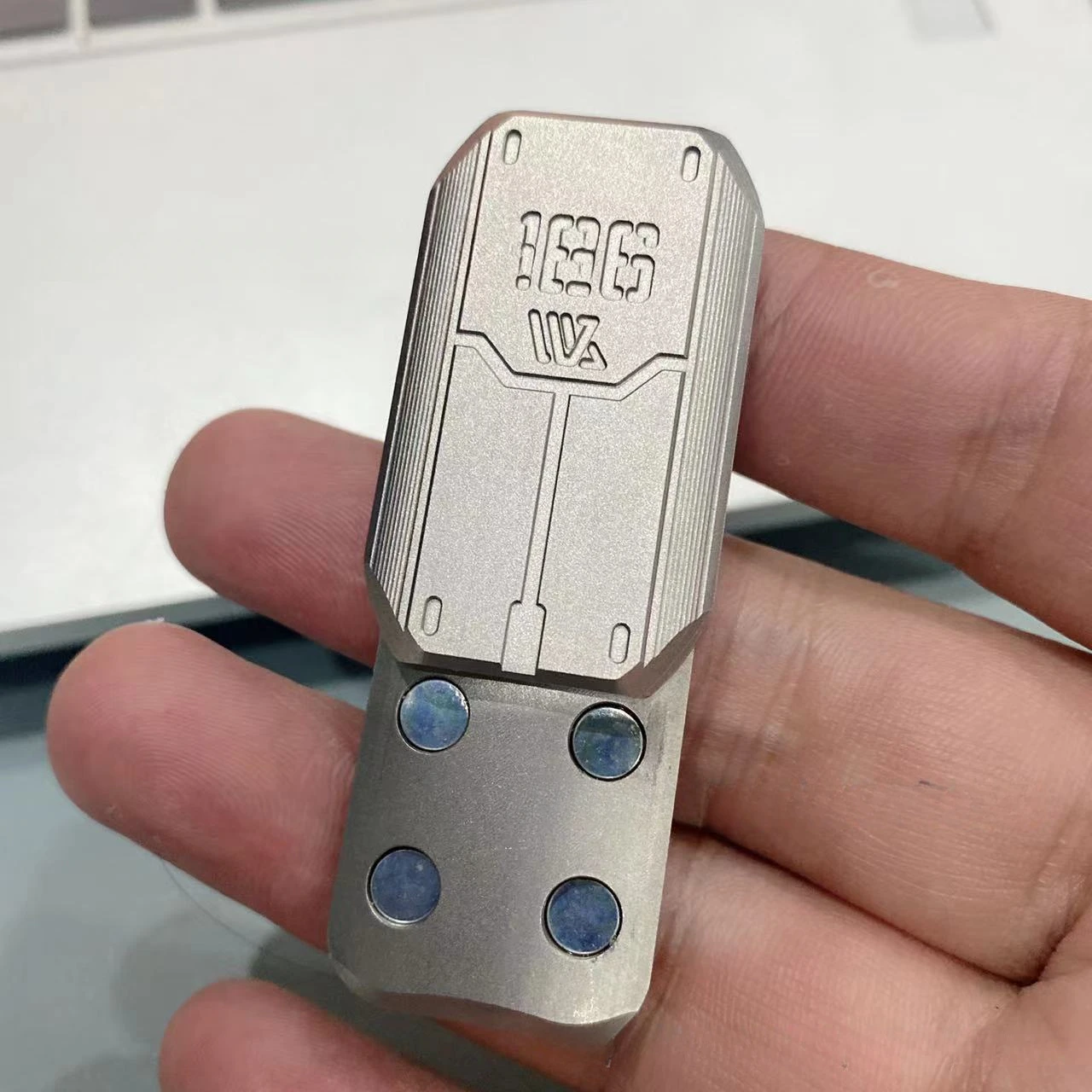 (plata) Spinner Magnético De Acero Inoxidable Con Mecanismo Deslizante Para Aliviar El Estrés.