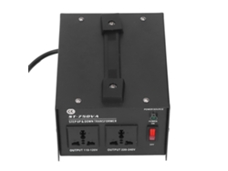 Transformador de potencia de 750 W con ajuste de voltaje de entrada y conversión elevadora/reductora.