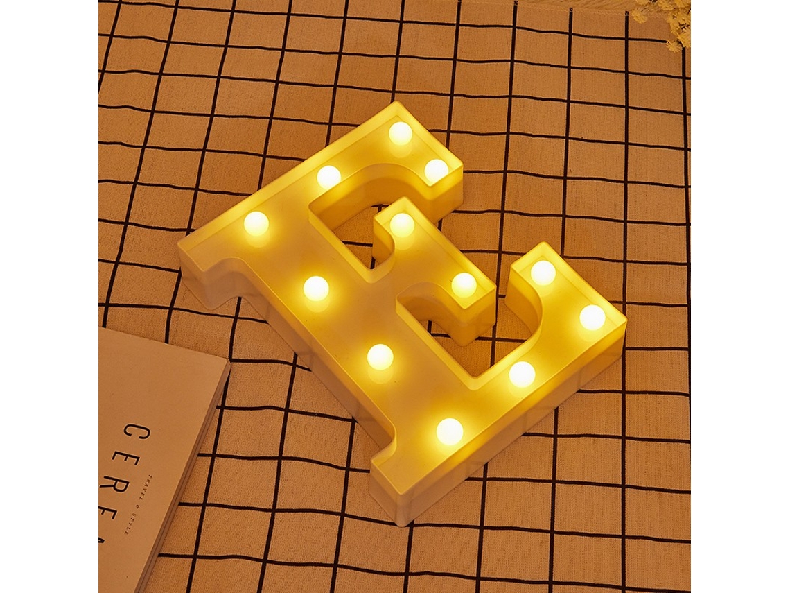 Letra LED E Iluminada con Luz Blanca Cálida, Altura 22cm, Funcionamiento a Pilas 2*AA