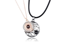 Collar Magnético Para Parejas Con Proyección De Sol Y Luna En 100 Idiomas. Te Amo. Aleación De Metal.