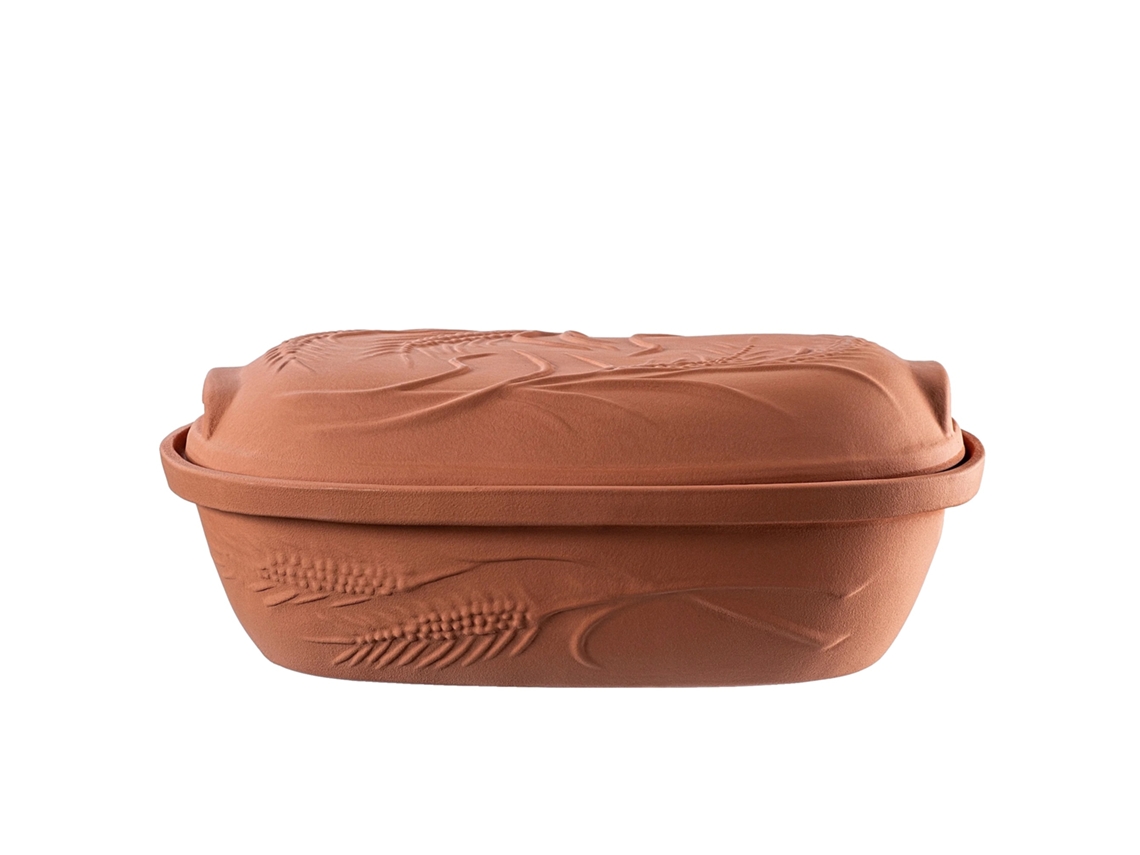 Maceta romana de barro, material natural duradero, diseño ecológico, color marrón.